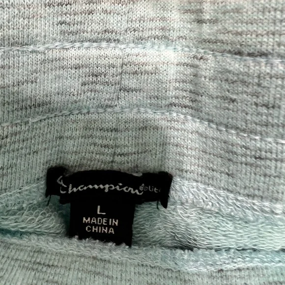 Beautiful Champion joggers - Picture 5 of 11